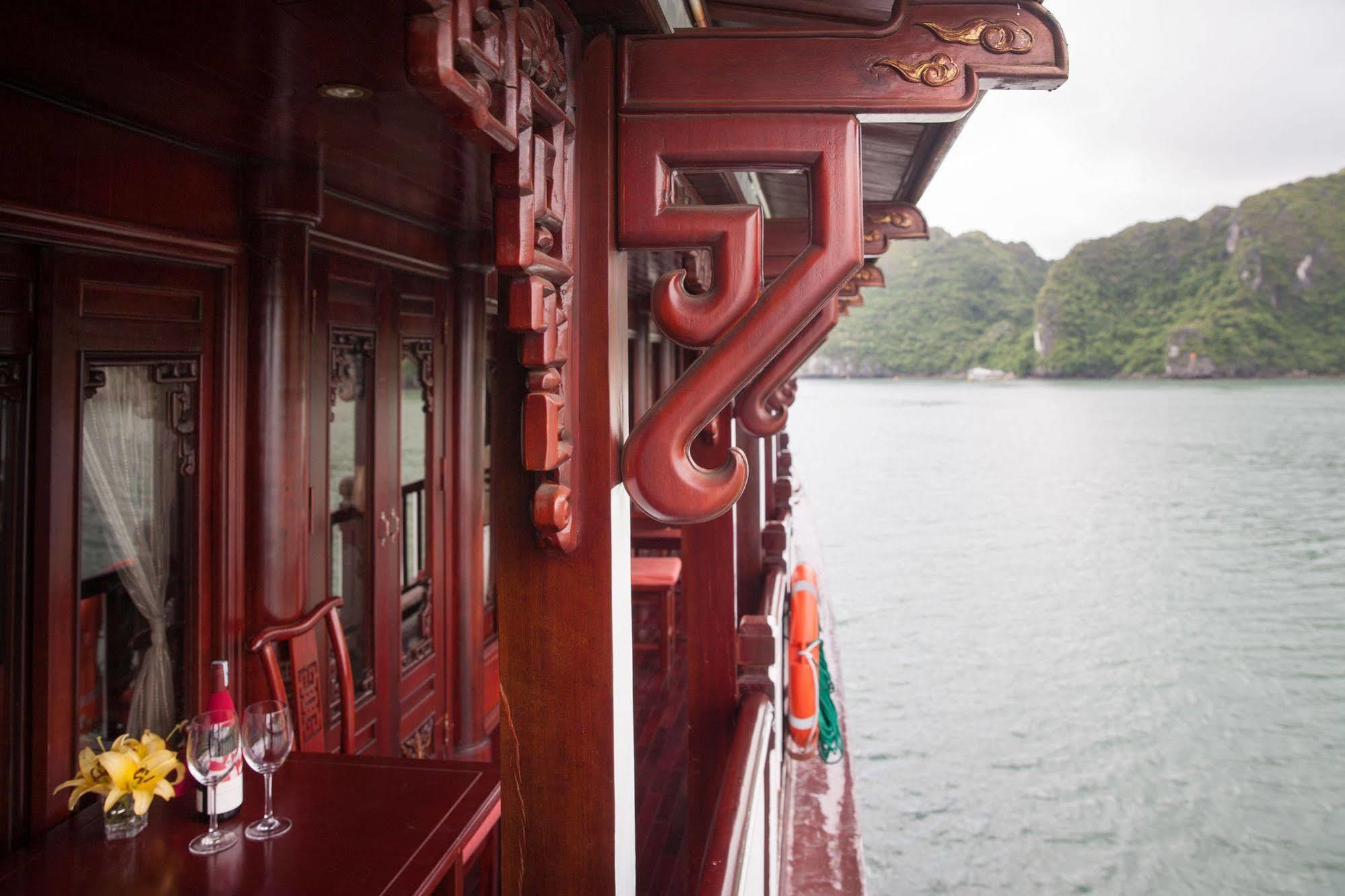Royal Palace Cruise Hạ Long Extérieur photo